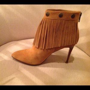 Very Volatile suede booties